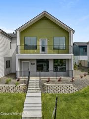 997 E RAILROAD AVE, Post Falls, ID 83854