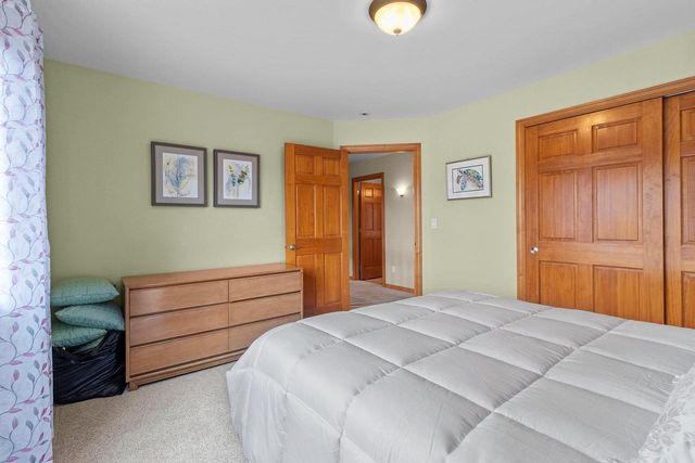 3386 HAWKEYE COURT, Suamico, WI 54313