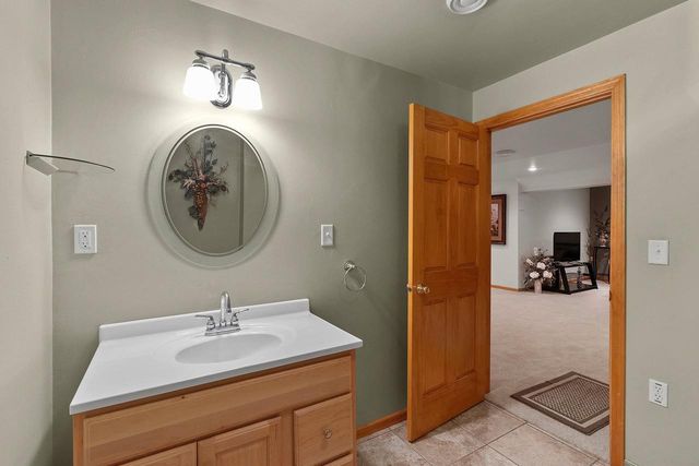 3386 HAWKEYE COURT, Suamico, WI 54313