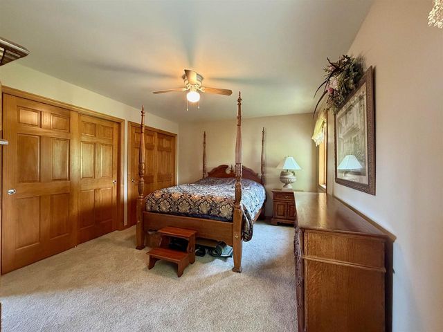 3386 HAWKEYE COURT, Suamico, WI 54313
