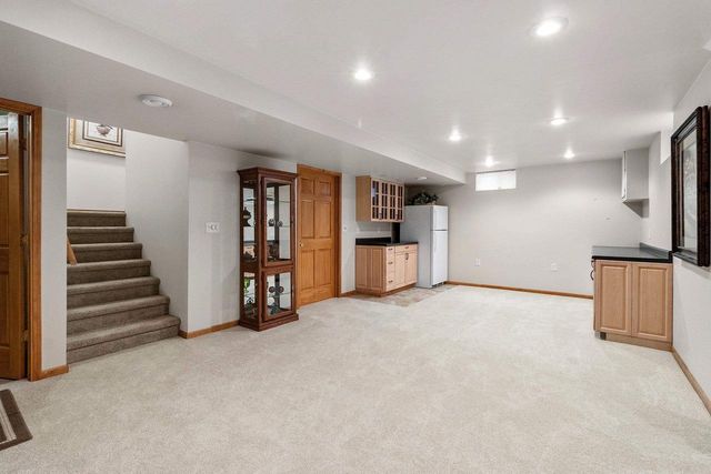 3386 HAWKEYE COURT, Suamico, WI 54313