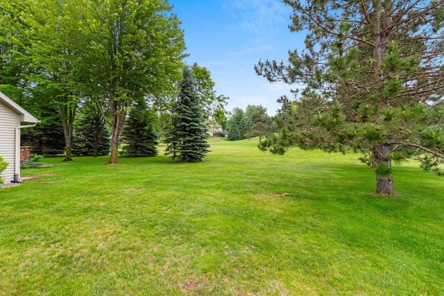3386 HAWKEYE COURT, Suamico, WI 54313