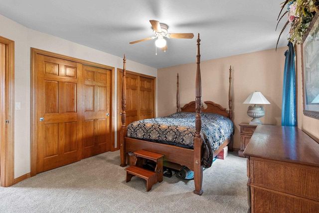 3386 HAWKEYE COURT, Suamico, WI 54313