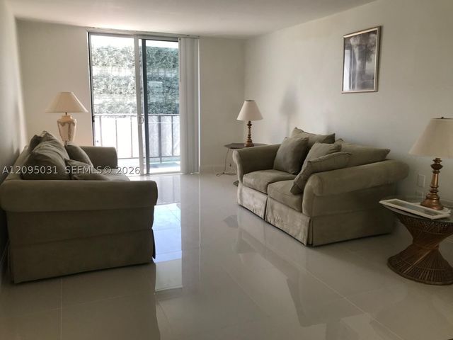 720 Collins Ave 509, Miami Beach, FL 33139