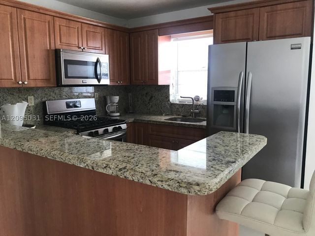 720 Collins Ave 509, Miami Beach, FL 33139