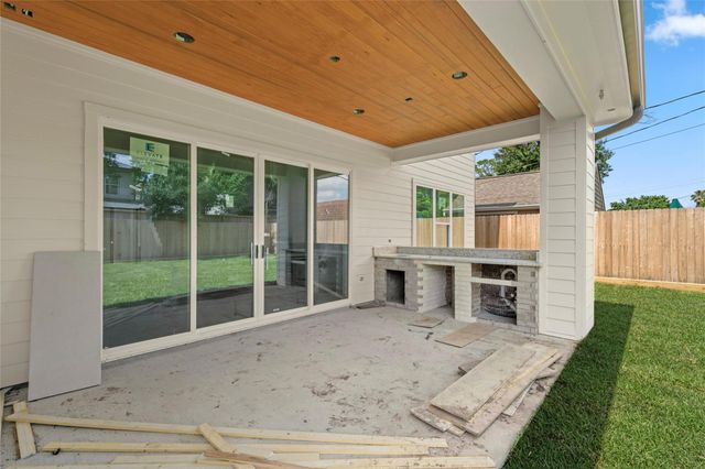 1815 Nina Lee Lane, Houston, TX 77018