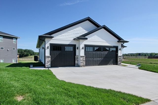 804 Windam Drive, Solon, IA 52333