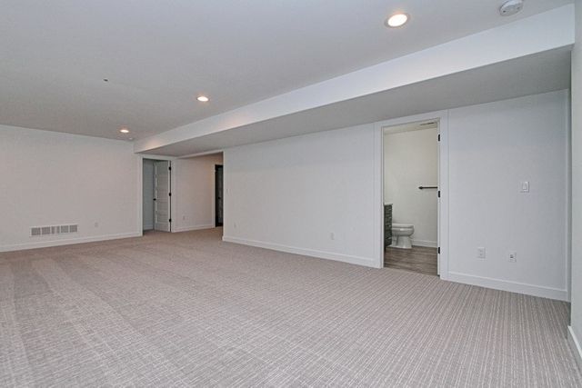 804 Windam Drive, Solon, IA 52333