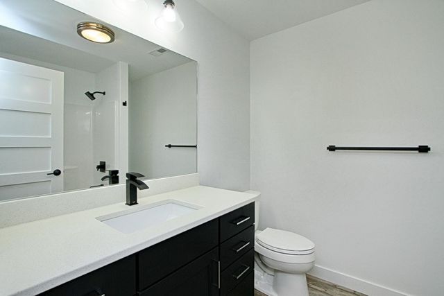 804 Windam Drive, Solon, IA 52333