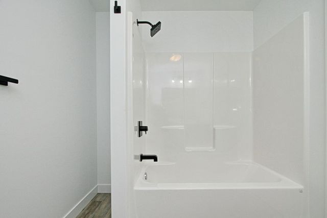 804 Windam Drive, Solon, IA 52333