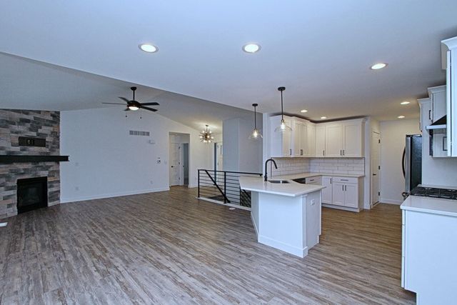 804 Windam Drive, Solon, IA 52333