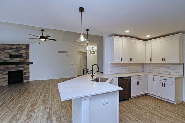 804 Windam Drive, Solon, IA 52333