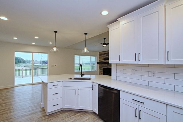 804 Windam Drive, Solon, IA 52333