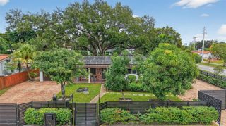 19901 NE 21st Ave, Miami, FL 33179