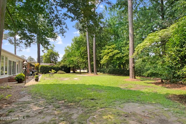 1600 Greenbriar Road, Kinston, NC 28501