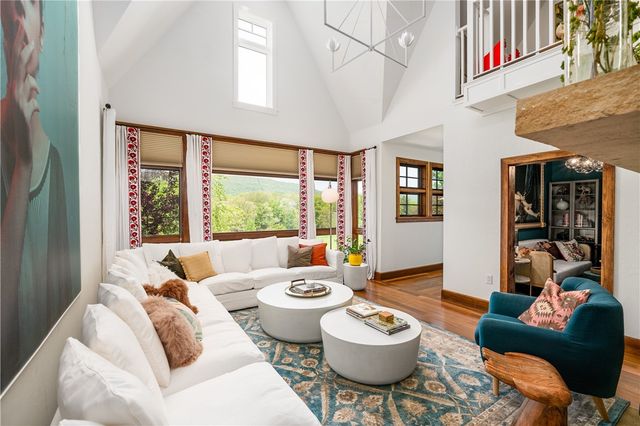 311 Derry Ridge Road, Ligonier Twp, PA 15658