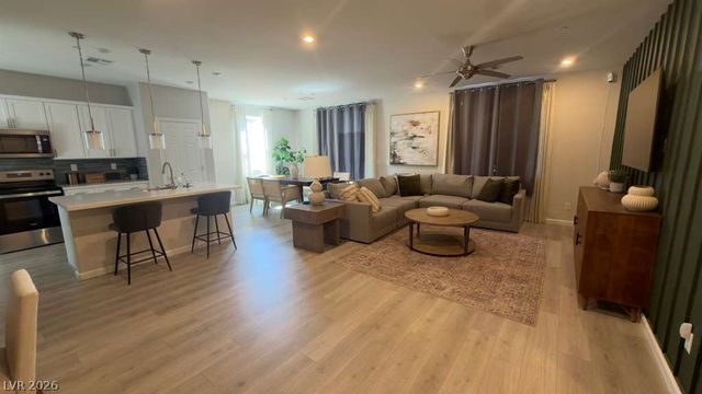 4717 Woodland Avenue, Las Vegas, NV 89121