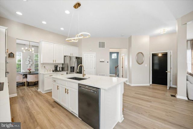 17571 LETHRIDGE CIR, Round Hill, VA 20141