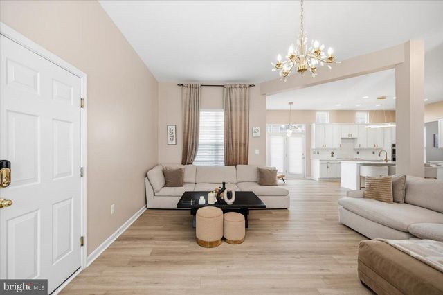 17571 LETHRIDGE CIR, Round Hill, VA 20141
