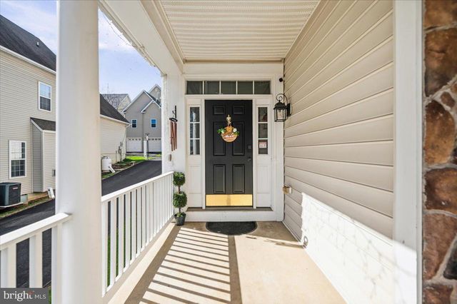17571 LETHRIDGE CIR, Round Hill, VA 20141