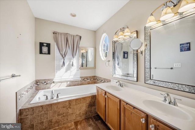 17571 LETHRIDGE CIR, Round Hill, VA 20141