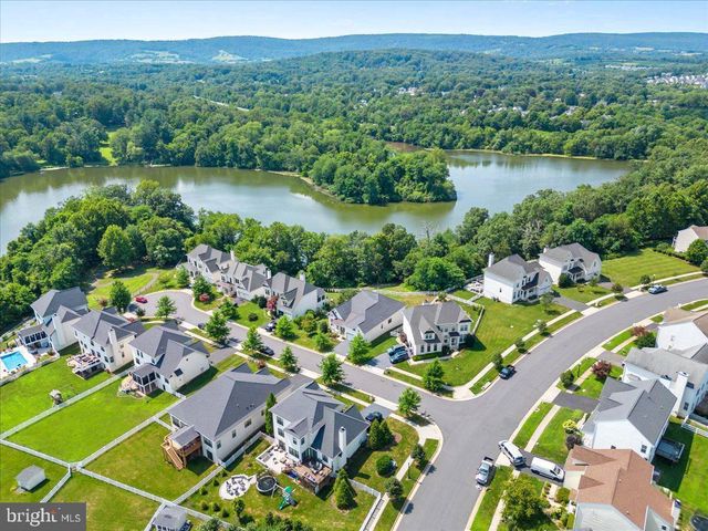17571 LETHRIDGE CIR, Round Hill, VA 20141