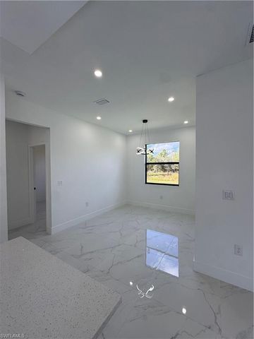 724 Kair CIR, Lehigh Acres, FL 33974