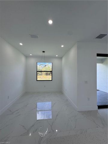 724 Kair CIR, Lehigh Acres, FL 33974