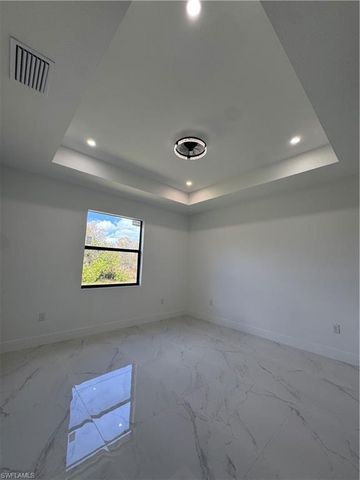 724 Kair CIR, Lehigh Acres, FL 33974