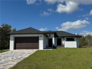 724 Kair CIR, Lehigh Acres, FL 33974