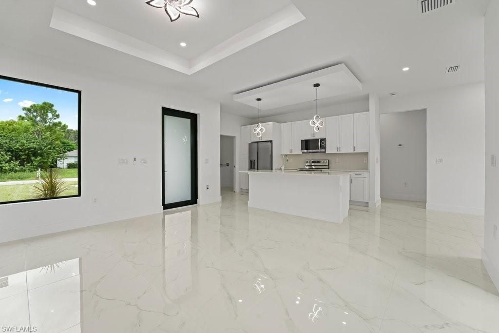 724 Kari CIR, LEHIGH ACRES, FL 33974 — photo 5