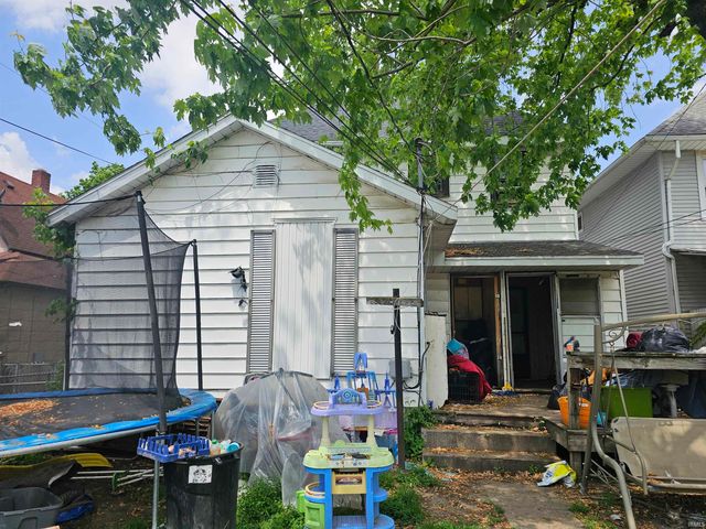 1211 North Street, Logansport, IN 46947