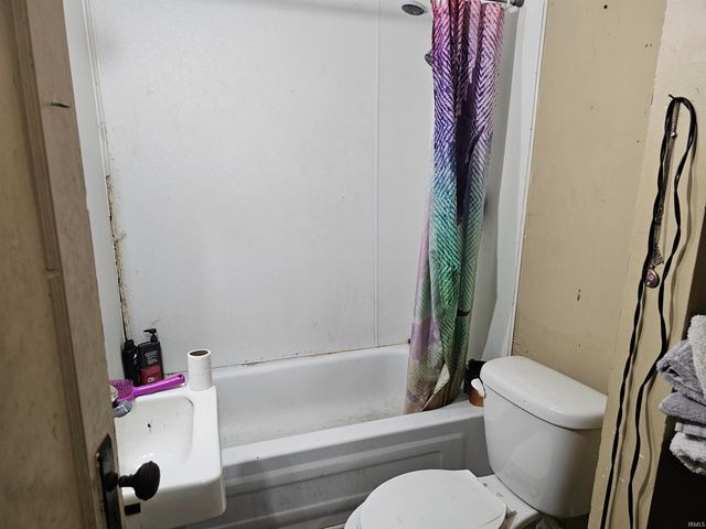 1211 North Street, Logansport, IN 46947