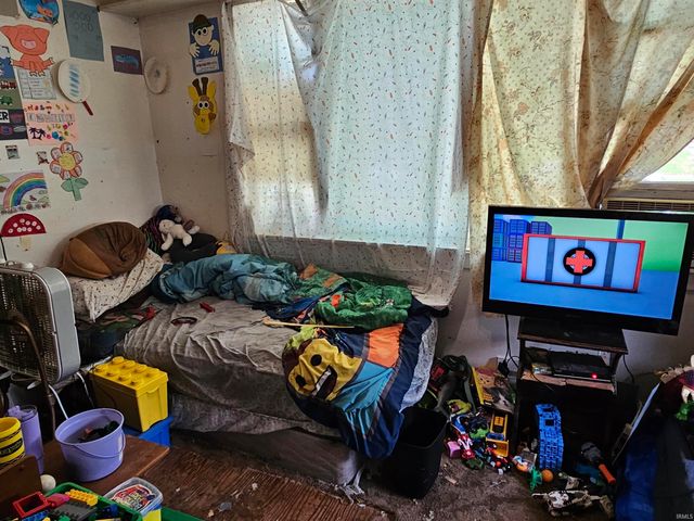 1211 North Street, Logansport, IN 46947