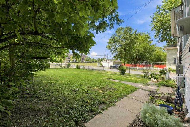 1202 E Wayne Street, Fort Wayne, IN 46803