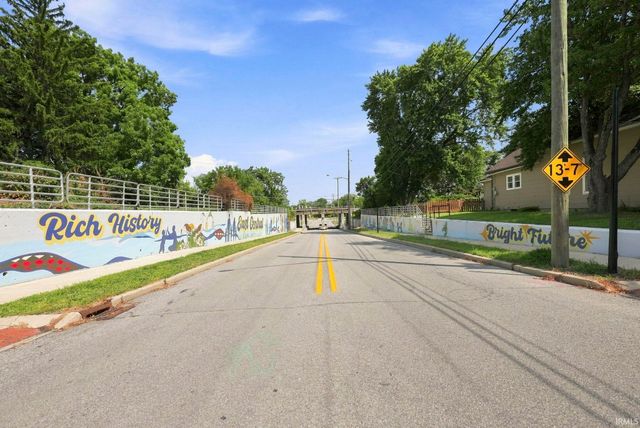 1202 E Wayne Street, Fort Wayne, IN 46803