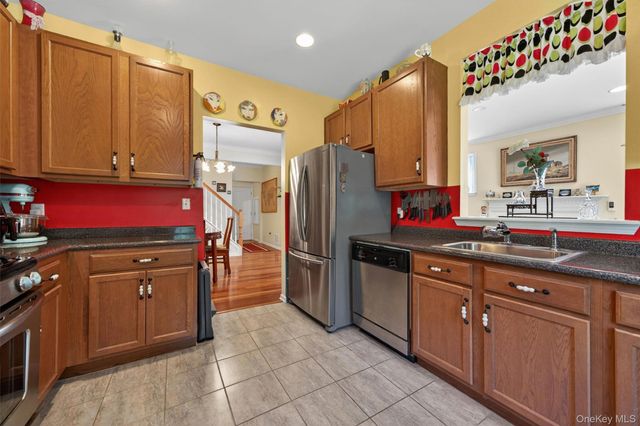 29 Avoncroft Lane, Middletown, NY 10940