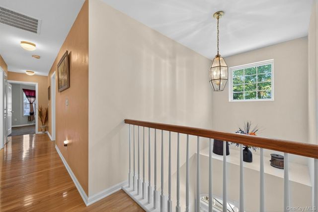 29 Avoncroft Lane, Middletown, NY 10940