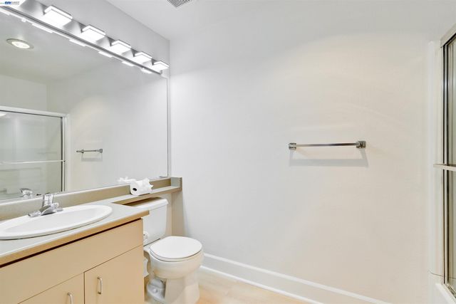 35520 Monterra Terrace 302, Union City, CA 94587