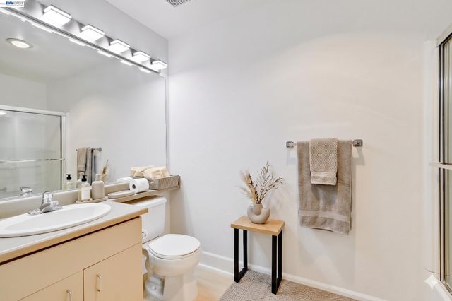 35520 Monterra Terrace 302, Union City, CA 94587