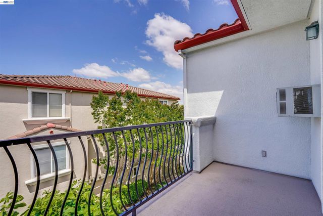 35520 Monterra Terrace 302, Union City, CA 94587