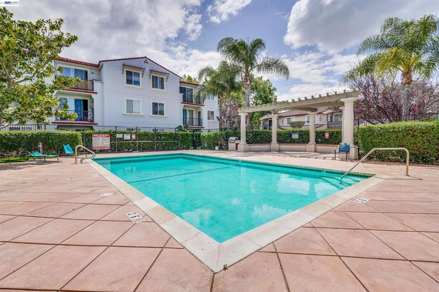 35520 Monterra Terrace 302, Union City, CA 94587