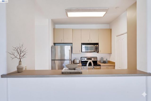 35520 Monterra Terrace 302, Union City, CA 94587