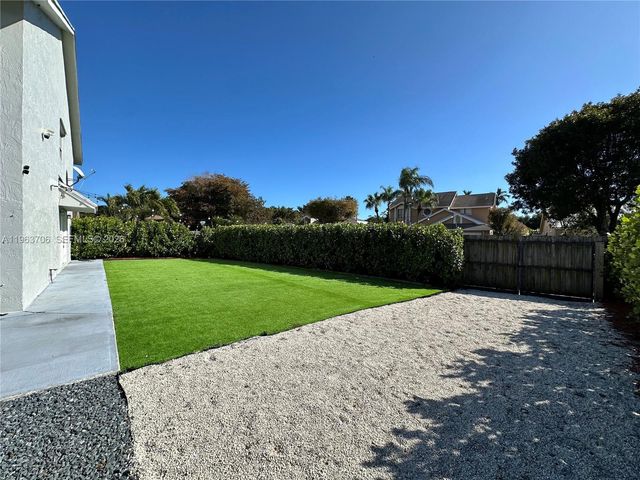 21970 SW 97th Ct, Cutler Bay, FL 33190