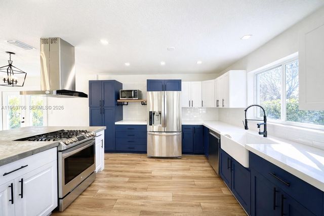 21970 SW 97th Ct, Cutler Bay, FL 33190