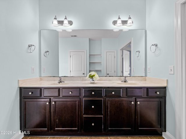 418 Oldtowne Street, Jacksonville, NC 28546