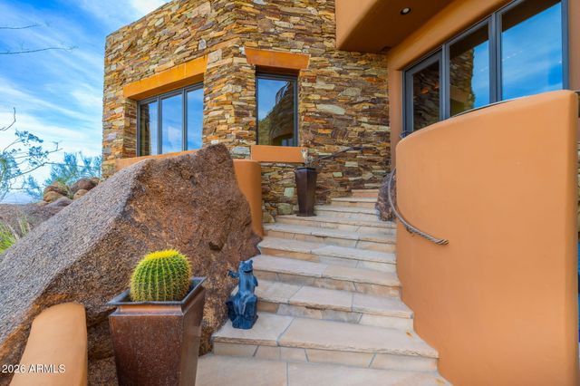 5802 E CHOLLA Lane, Paradise Valley, AZ 85253