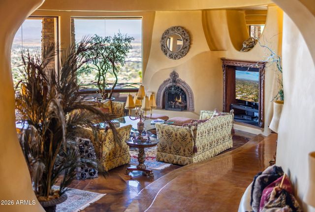 5802 E CHOLLA Lane, Paradise Valley, AZ 85253