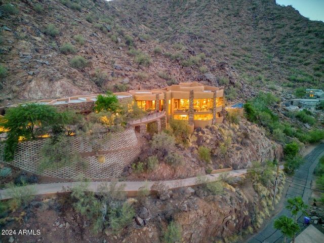 5802 E CHOLLA Lane, Paradise Valley, AZ 85253