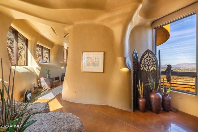 5802 E CHOLLA Lane, Paradise Valley, AZ 85253